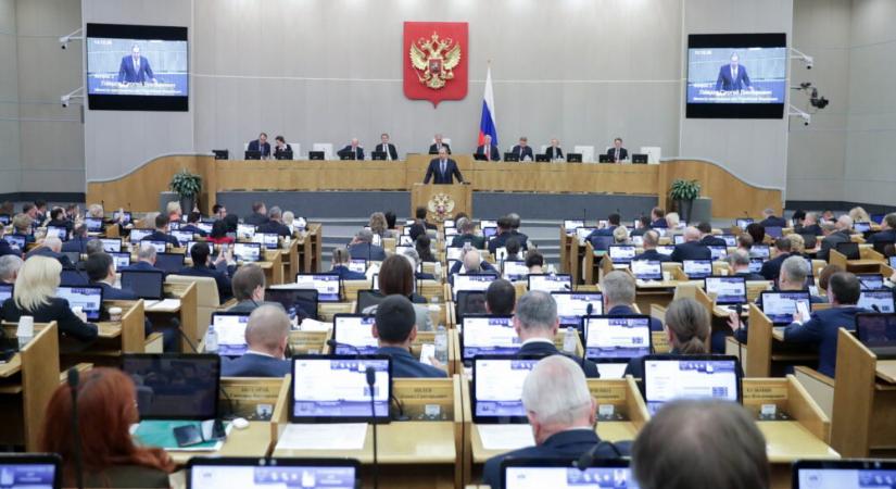 Megszavazta az orosz alsóház a külföldi ügynököknél való hirdetés tilalmát