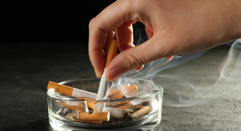 Mégsem lehetetlenítik el a dohányzást Új-Zélandon