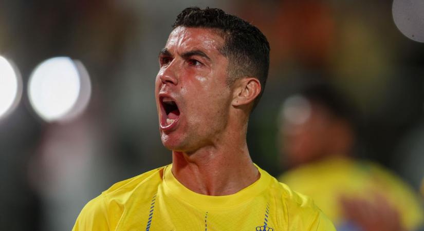 Obszcén gesztus miatt eltiltást kapott Cristiano Ronaldo