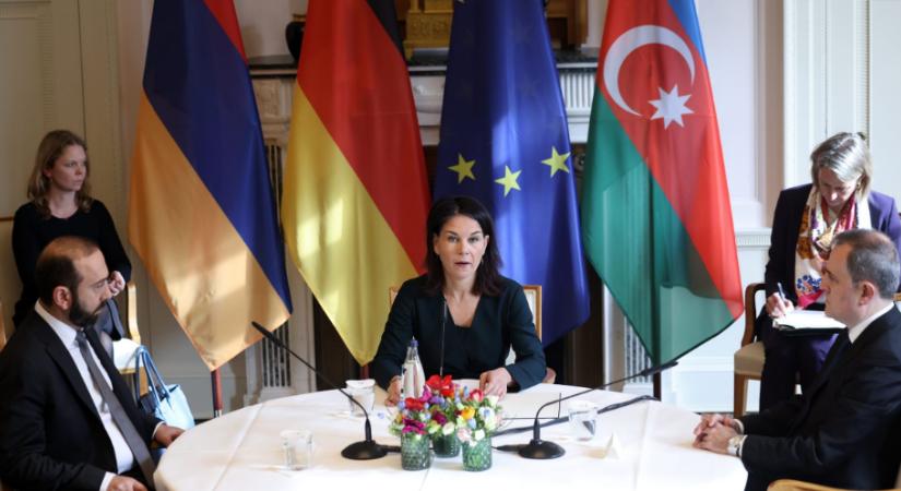 Örményország és Azerbajdzsán külügyminiszterei Németország meghívására béketárgyalásokat folytattak Berlinben