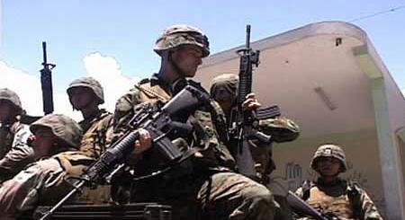 2004. február 29.: Az USA által támogatott katonai puccs Haitin