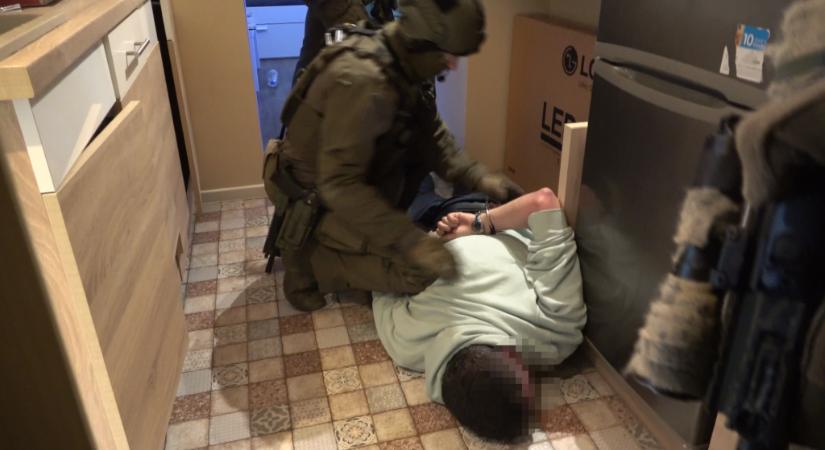 Letartóztatták az erzsébetvárosi túszejtőt: „Kokóztam, megittam rá másfél liter vodkát, ezért nem emlékszem a történtekre”