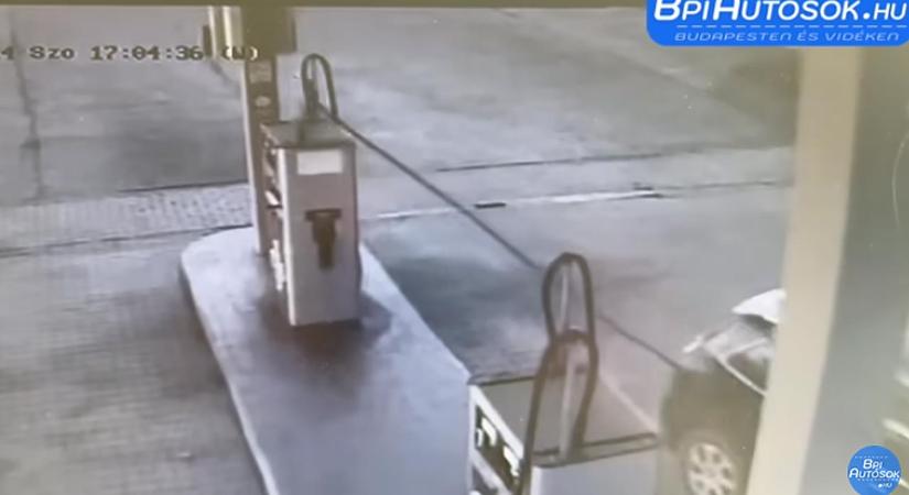 Bedugva felejtett töltőpisztollyal hajtott el egy autós a benzinkútról Szegeden – videón a malőr