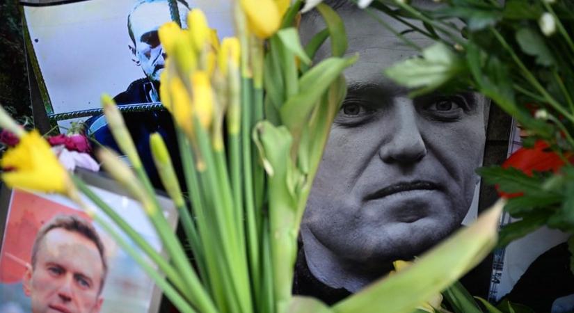 Nagy a készültség Moszkvában, ma temetik el Navalnijt