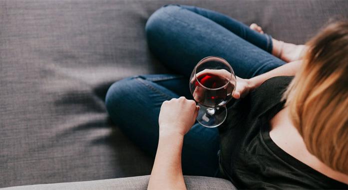 Miért veszélyesebb az alkohol a nőkre?