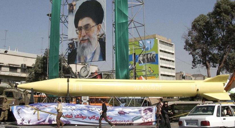 Irán ügyesen taktikázik az urándúsítással