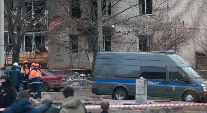 Dróntámadás ért egy szentpétervári lakóházat