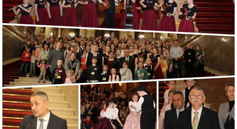 Kárpát-medencei családi nap az Országházban: „Egy nemzethez tartozni olyan, mint egy családban élni”