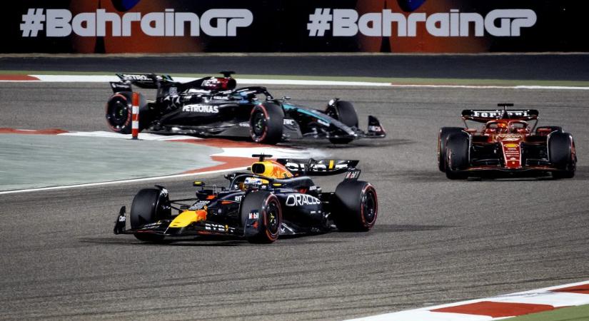 Verstappen már első futamon odacsapott, utcahosszal nyert Bahreinben