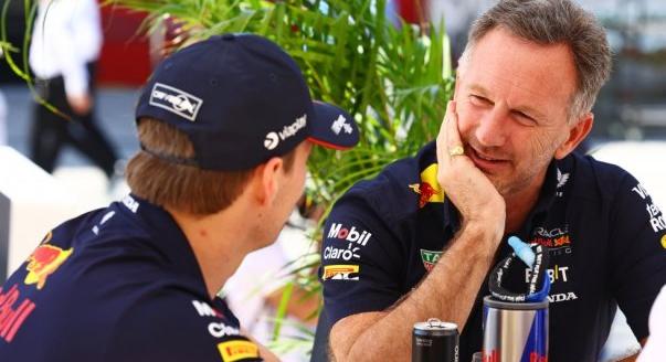 Feszült sajtótájékoztató a Red Bullnál, Jos Verstappen lemondásra szólította fel Hornert
