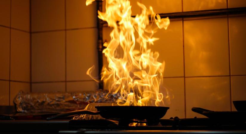 Tűzesetek a konyhában - odafigyeléssel megelőzhető