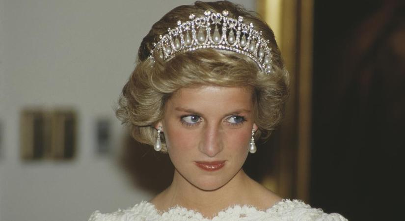 Te felismernéd? Eddig sosem látott gyerekkori fotó látott napvilágot Diana hercegnéről