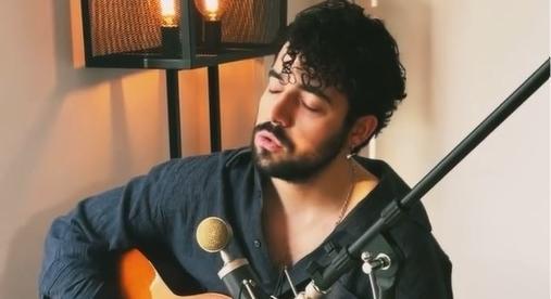 Börtönre és Amerika-ellenes dal írására kényszerítik az iráni Grammy-díjast