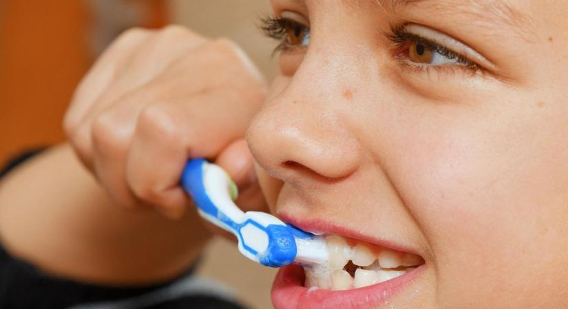 Gyerekkori fogápolás: sok későbbi problémától megóv