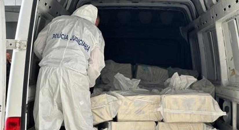 Hatalmas kokainszállítmányt foglaltak le a portugál hatóságok