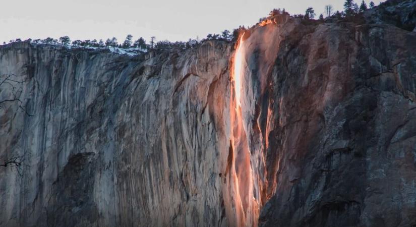 Ismét látható volt a tűzzuhatag a Yosemite Nemzeti Parkban - videó