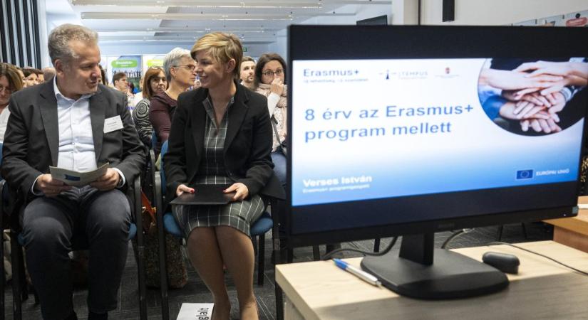 Népszava: már csak néhány kérdésben hiányzik a megállapodás Erasmus-ügyben