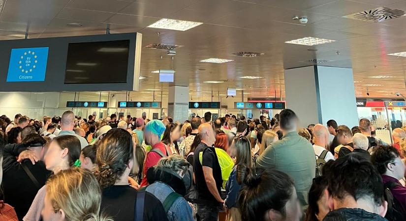Országos leállás a határátkelőkön, a reptéren is megnőtt a várakozási idő