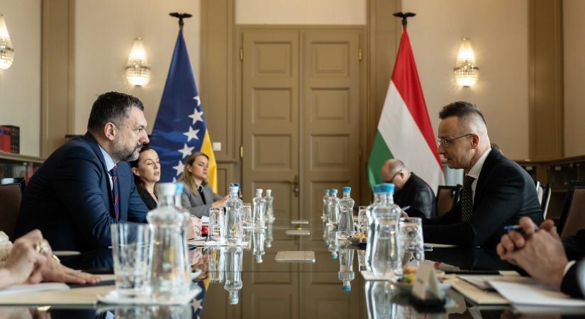 Szijjártó Péter: Magyarország minden támogatást megad Bosznia-Hercegovina európai integrációjához