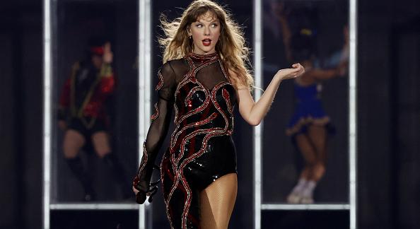 Aggódnak a rajongók Taylor Swift egészségügyi állapota miatt