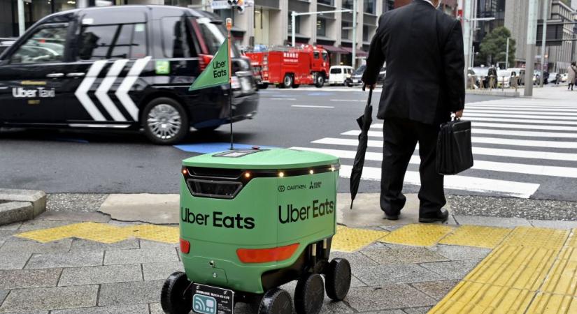 Az Uber Eats már Japánban is robotokkal szállítja házhoz az ételt