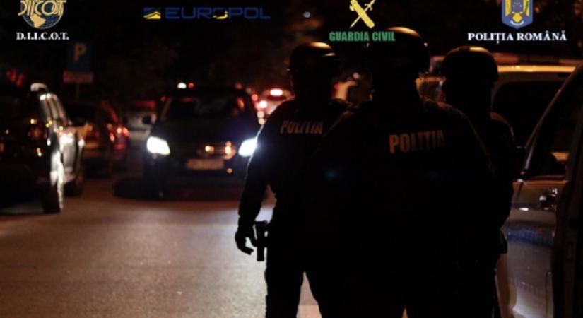 Adócsalás gyanújával tizenöt megyében hatvan házkutatást tartanak a Maros megyei rendőrök (VIDEÓ)
