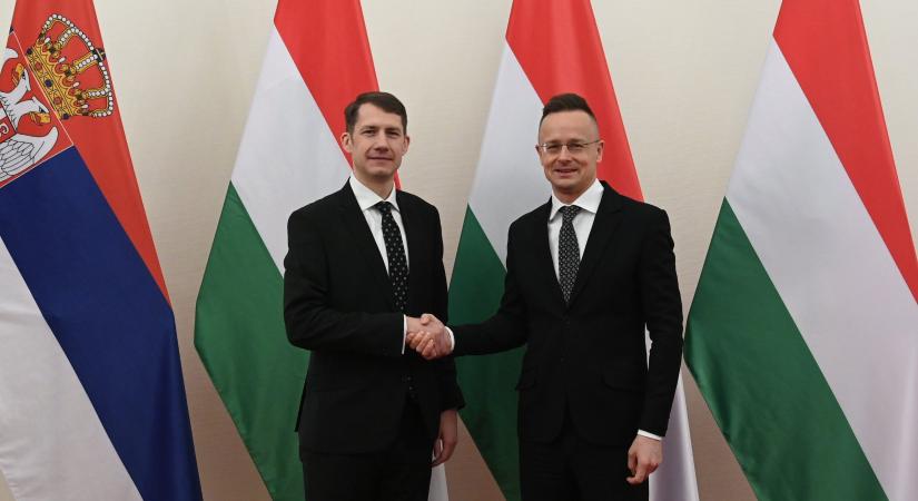 Szijjártó Péter: Magyarország és Szerbia között a történelem során most van a legjobb kapcsolat