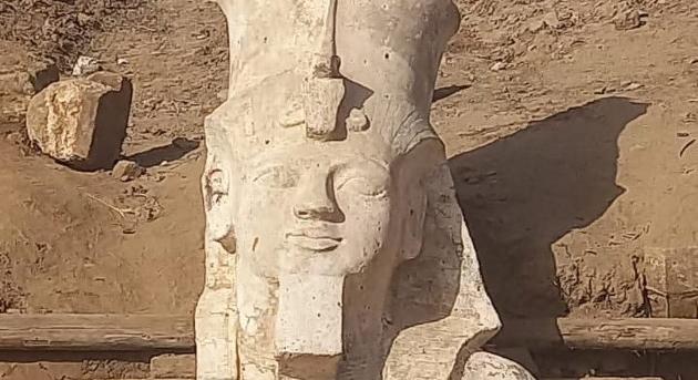 Megtalálták II. Ramszesz fáraó szobrát