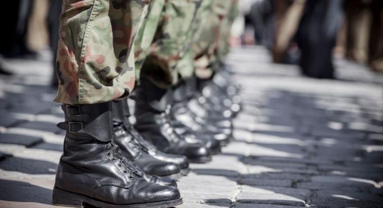 Ukrajnában katonai alapképzést akarnak bevezetni a szolgálat helyett, minden férfi számára kötelező lesz
