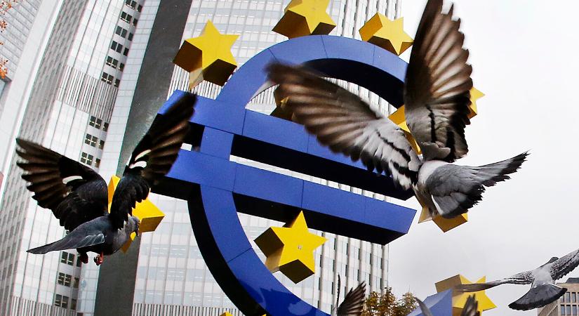 Az EKB változatlanul hagyta a három irányadó kamatlábat
