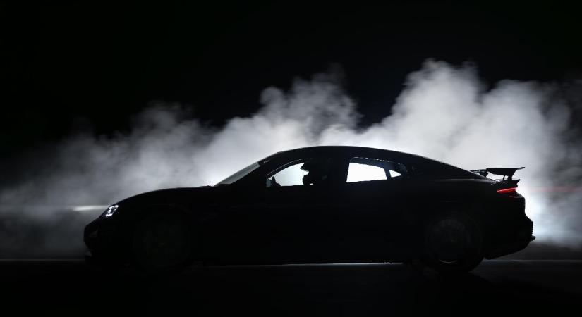 A legvadabb Taycan és egy új villany-Audi is bemutatkozik márciusban