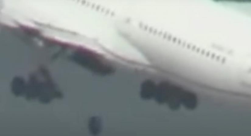 Felszállt a Boeing 777-es, szinte azonnal kiszakadt a kereke