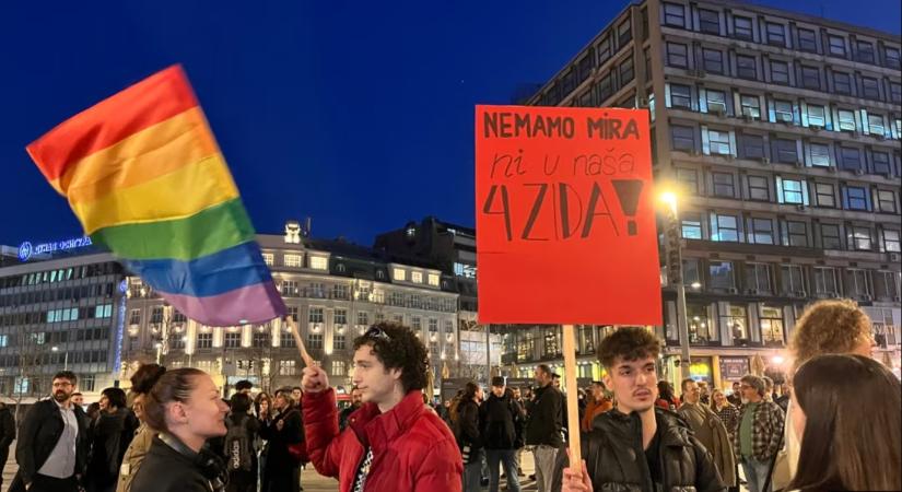 Belgrádban a rendőrségi brutalitás ellen tüntettek az LMBTQ közösség tagjai