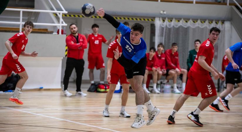 Fotókon mutatjuk a Balatonboglár SC-NEKA megyei férfi kézilabda mérkőzést
