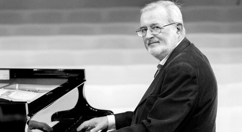 A neves Kossuth-díjas pécsi zongoraművészre emlékeznek a Zsolnay-negyedben