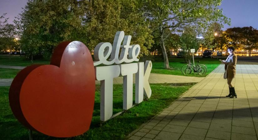 Középiskolásoknak indít tehetséggondozó programokat az ELTE IK és TTK