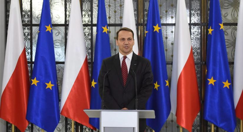 A lengyel külügyminiszter bírálta Ferenc pápa béketárgyalásokról szóló felvetését