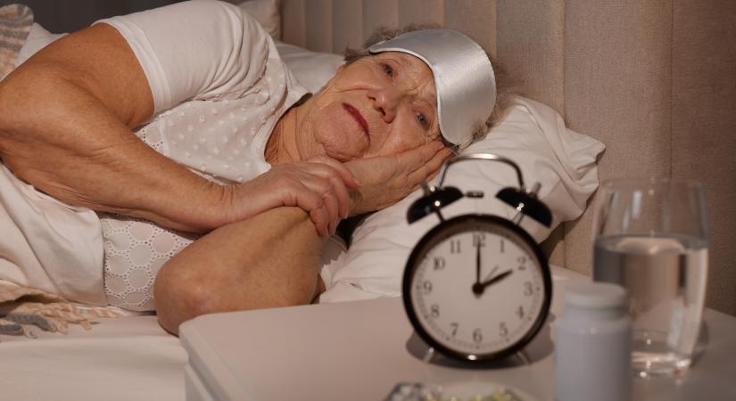 Éjjelente alig alszik pár órát? A demencia előjele is lehet!