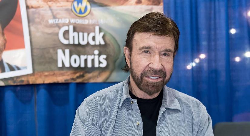 Így püföli a bokszzsákot a 84. születésnapját ünneplő Chuck Norris