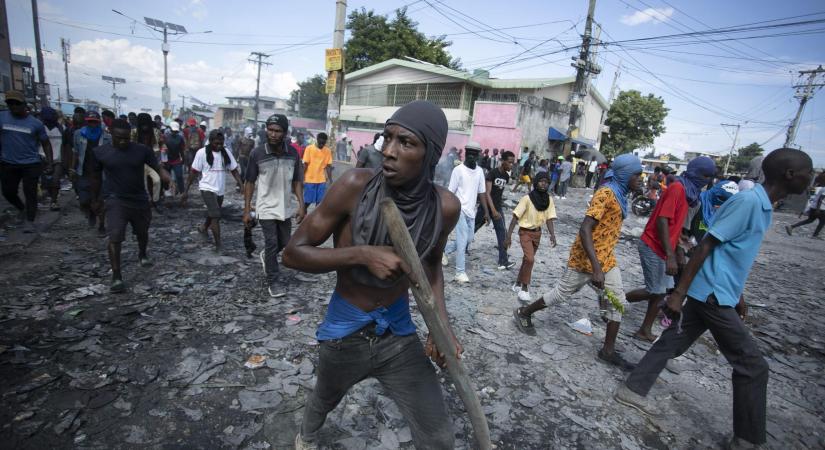 Az összeomlás szélére sodródott Haiti: Amerika és az EU már menekülnek
