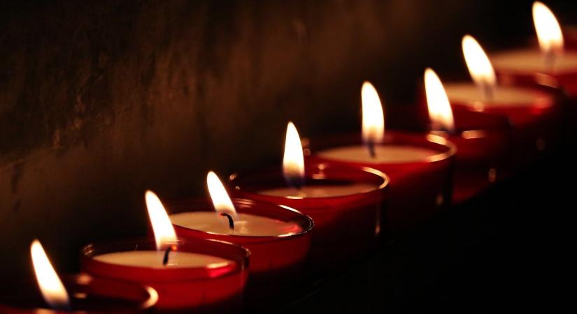 Gyász: egy újabb magyar mentőtiszt hunyt el a koronavírus következtében