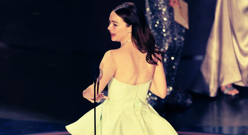 Emma Stone ruhája pont a legrosszabbkor adta meg magát az Oscar-estén