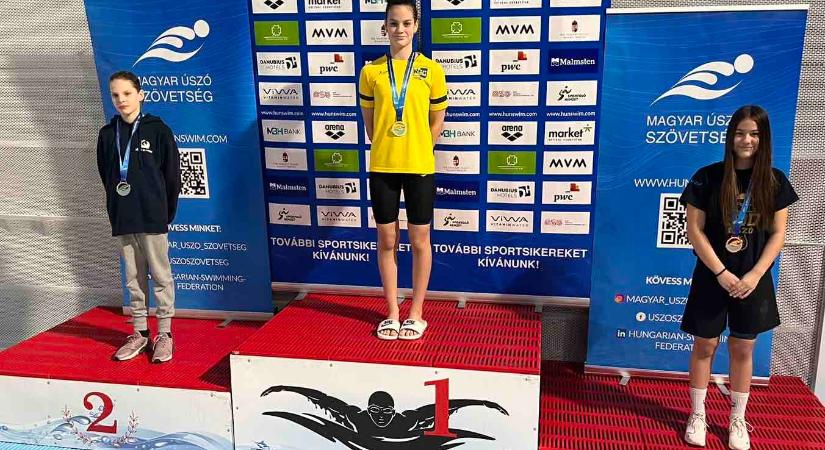 Úszás: Mérai Janka országos bajnoki bronzérmes 3 ezer méteren!