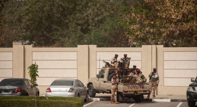Véres rajtaütés Csádban, amit az Orbán Gáspár által előkészített magyar katonai misszió próbál stabilizálni