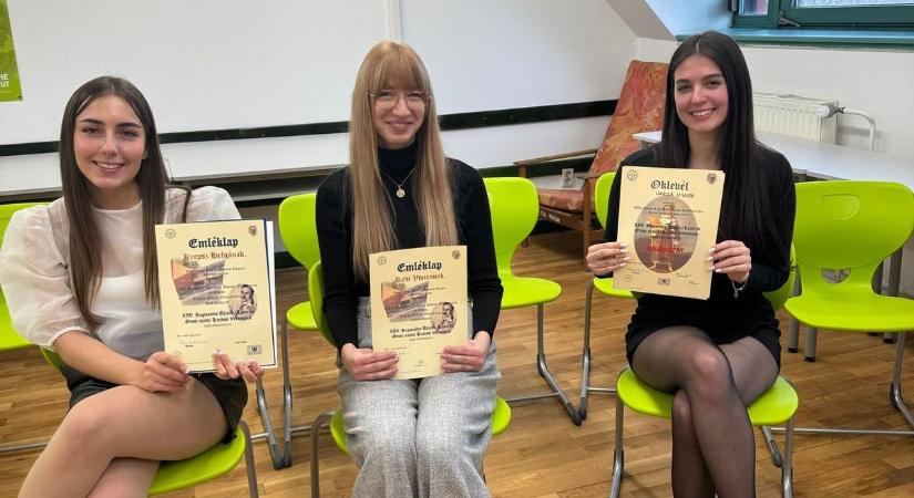 Különdíjjal és dicsérettel tértek haza a szépkiejtési versenyről a POK diákjai