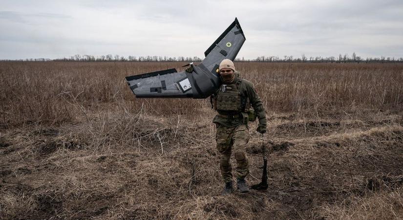 Ukrán drónzápor érte az orosz finomítókat