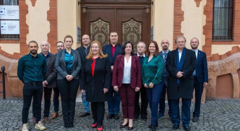 A DK-s Fekete Katalin az ellenzéki közös jelölt Pesterzsébeten