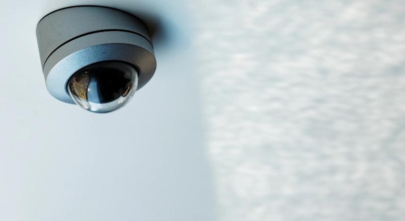 Tilos lesz beltéri kamerákat felszerelni az Airbnb szállásokon