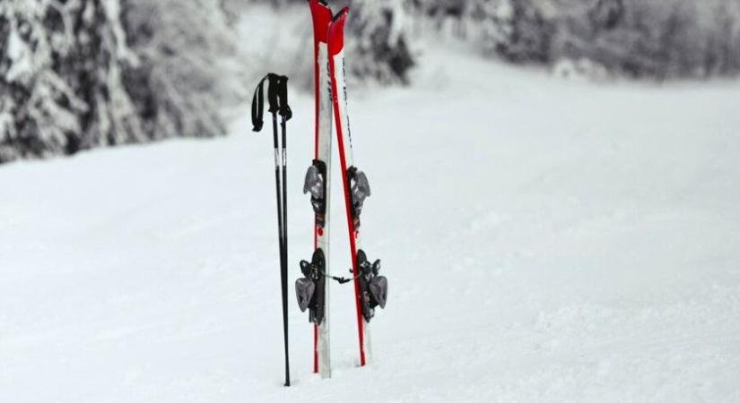 Meghalt öt síelő az Alpokban