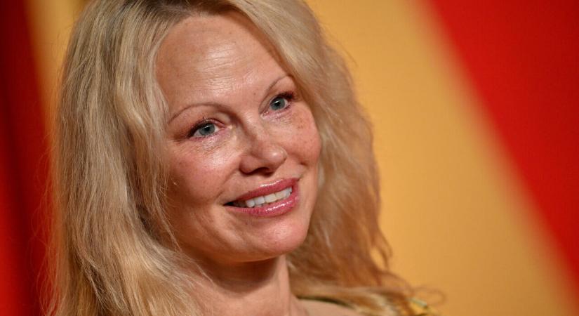 Pamela Anderson smink nélkül jelent meg az Oscar-gála afterpartiján